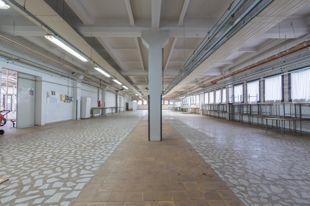 Spatiu industrial/comercial P+1, 3400 mp utili, teren 4000 mp, Marasti