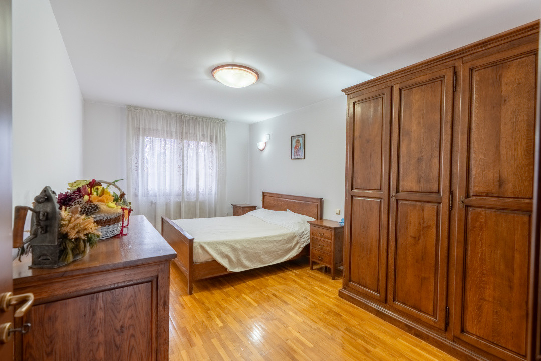 Spatiu industrial/comercial P+1, 3400 mp utili, teren 4000 mp, Marasti