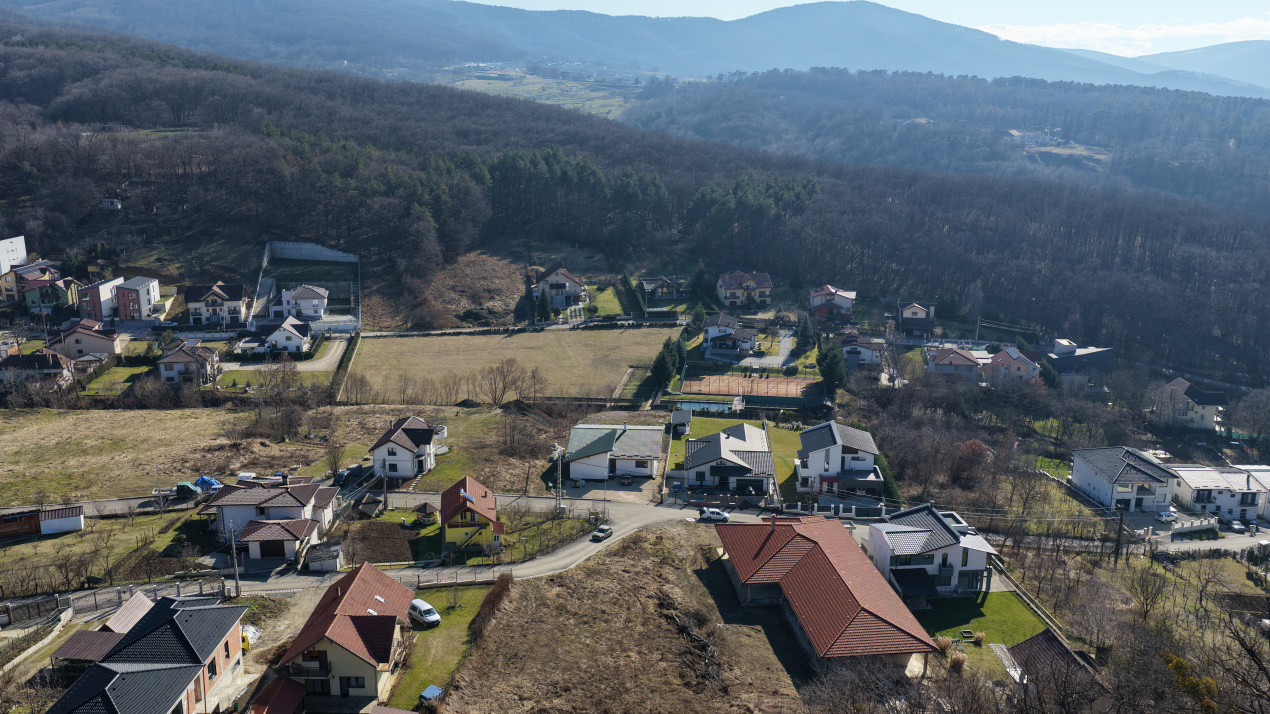 0% comision Teren intravilan 12.5 ari, zona Episcopiei, toate utilitatile