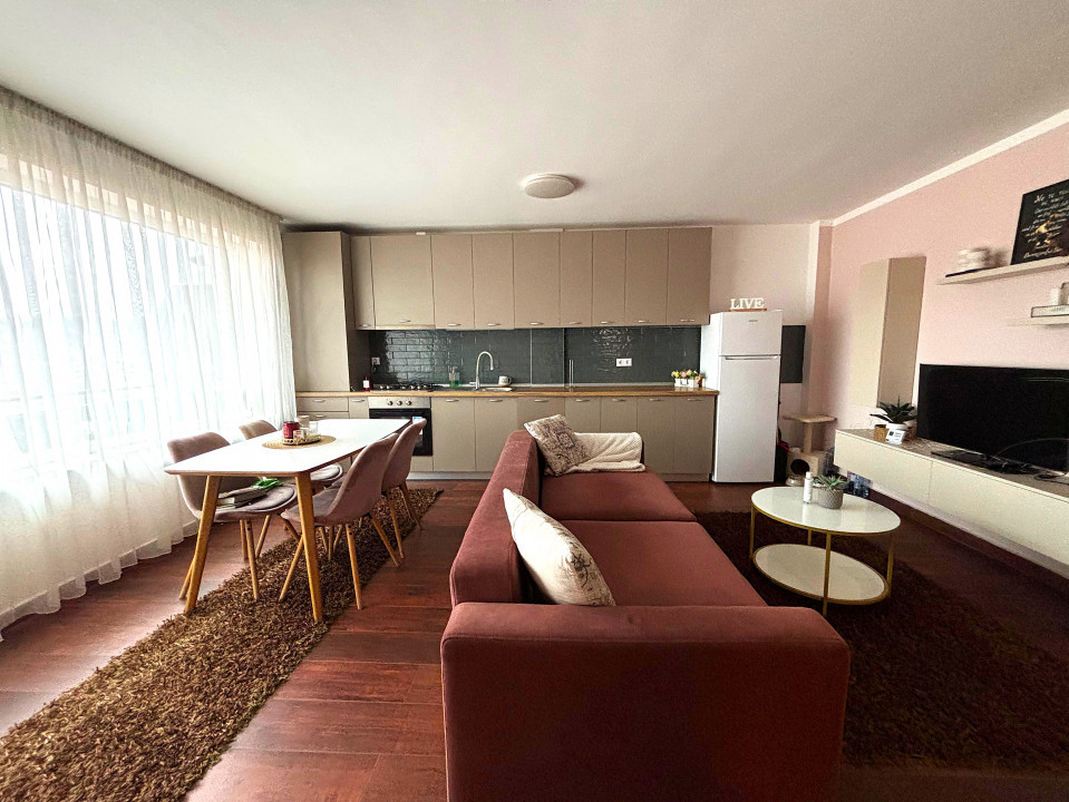Apartament 3 camere in bloc NOU, str. C. Coposu, parcare, terasa