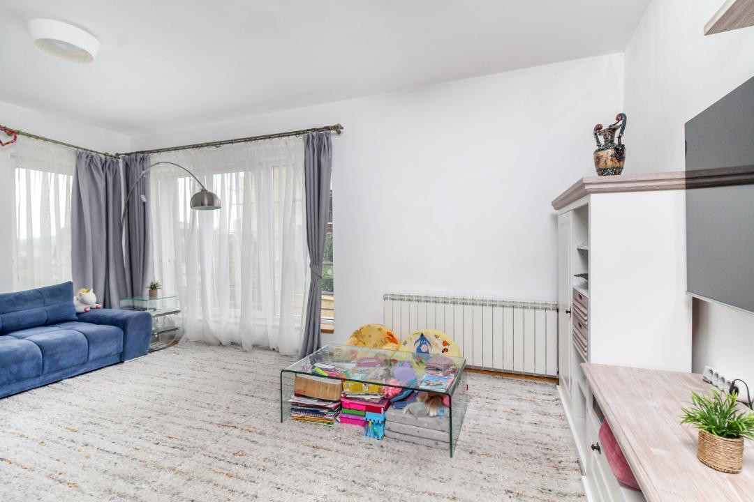 Casa finisata tip duplex, GARAJ, 3 dormitoare, 2 bai, str. Campului
