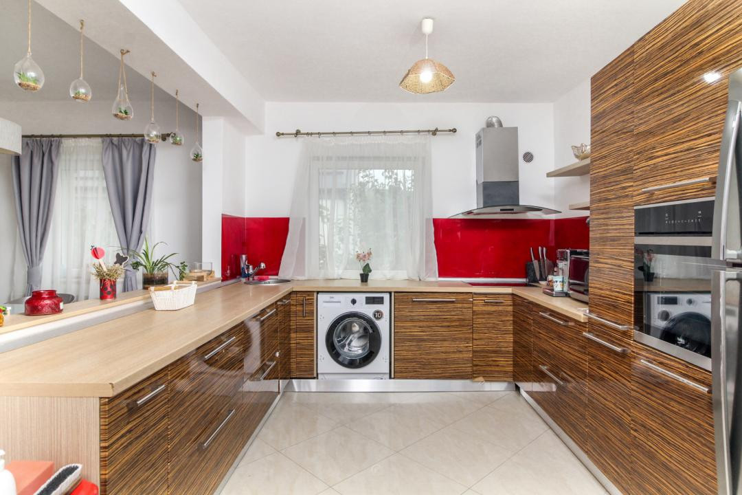 Casa finisata tip duplex, GARAJ, 3 dormitoare, 2 bai, str. Campului