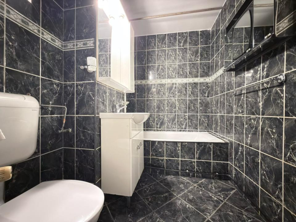 Inchiriere apartament 2 camere, str. Crisan, etaj 1, centrala proprie