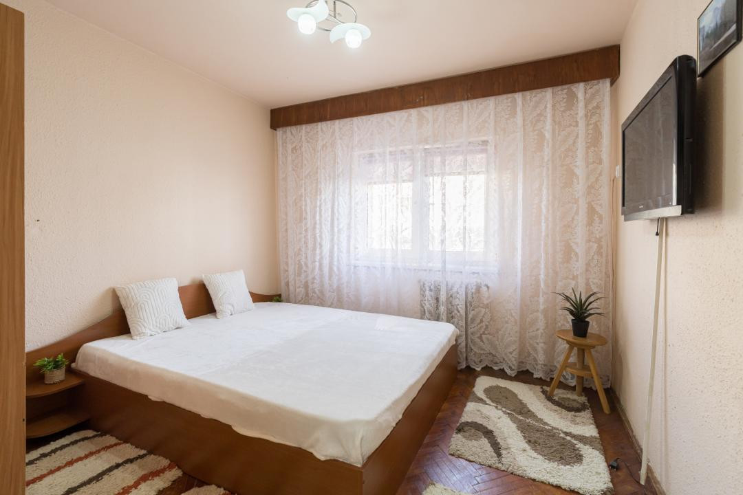 Apartament 3 camere, balcon, ETAJ 3, centrala proprie, bloc izolat, Dumbrava II