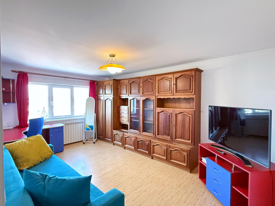 Inchiriere apartament 3 camere, Stadion/Bradet, ideal pentru o familie