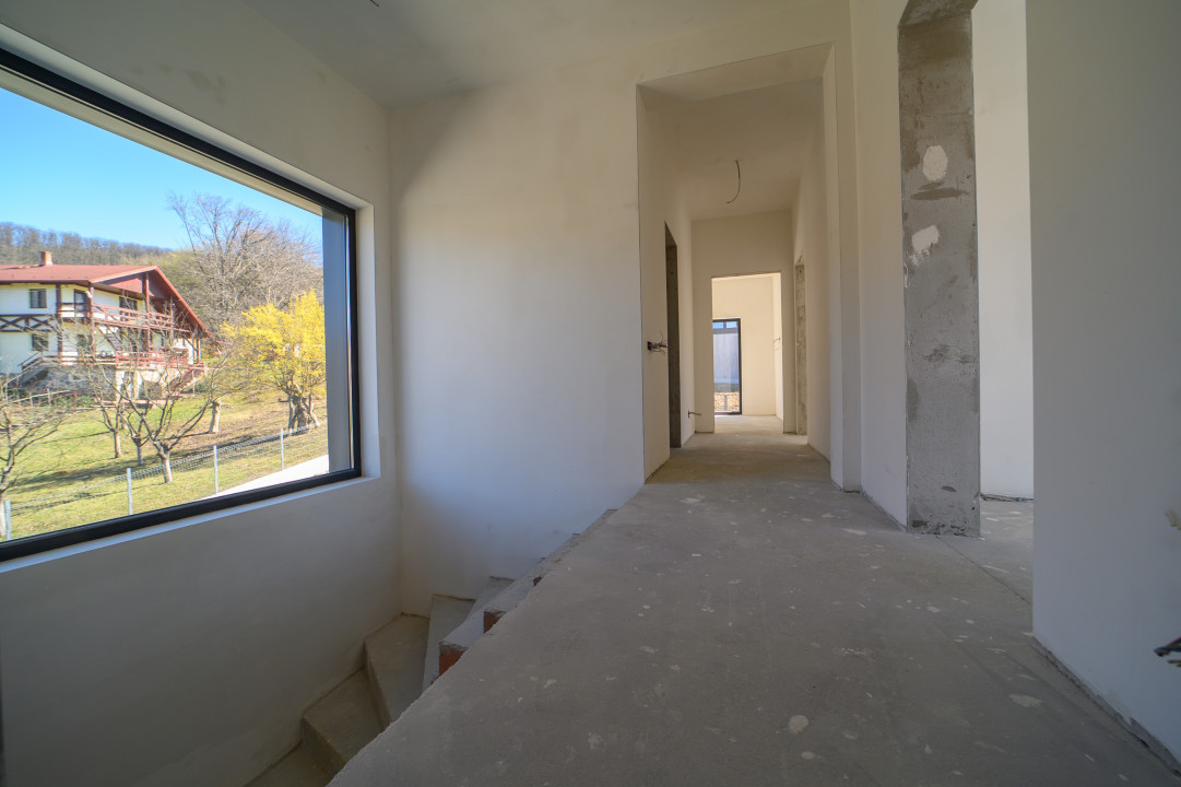 Vila exclusivista zona Episcopiei, garaj, incalzire in pardoseala, terasa