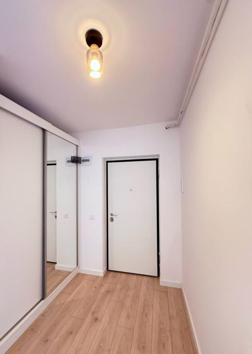 PRIMA INCHIRIERE! 2 camere cu terasa si parcare, et 3, lift, TOTUL NOU