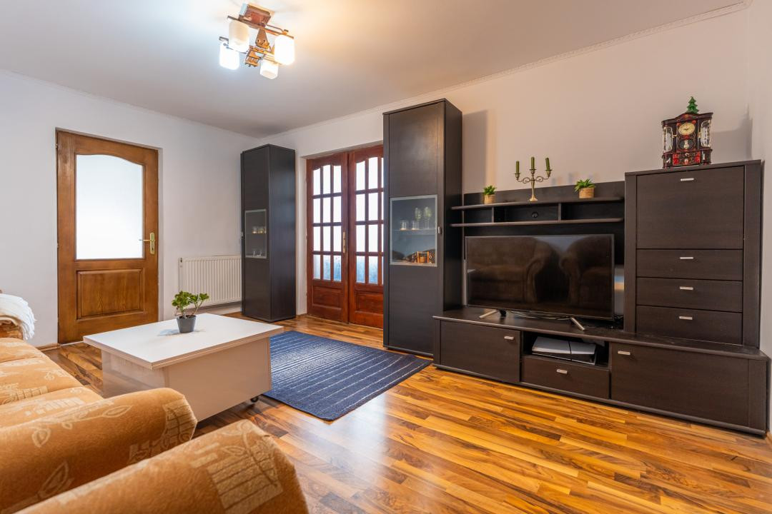ULTRACENTRAL, langa PRIMARIE - 3 camere, balcon, etaj 7/10, bloc izolat