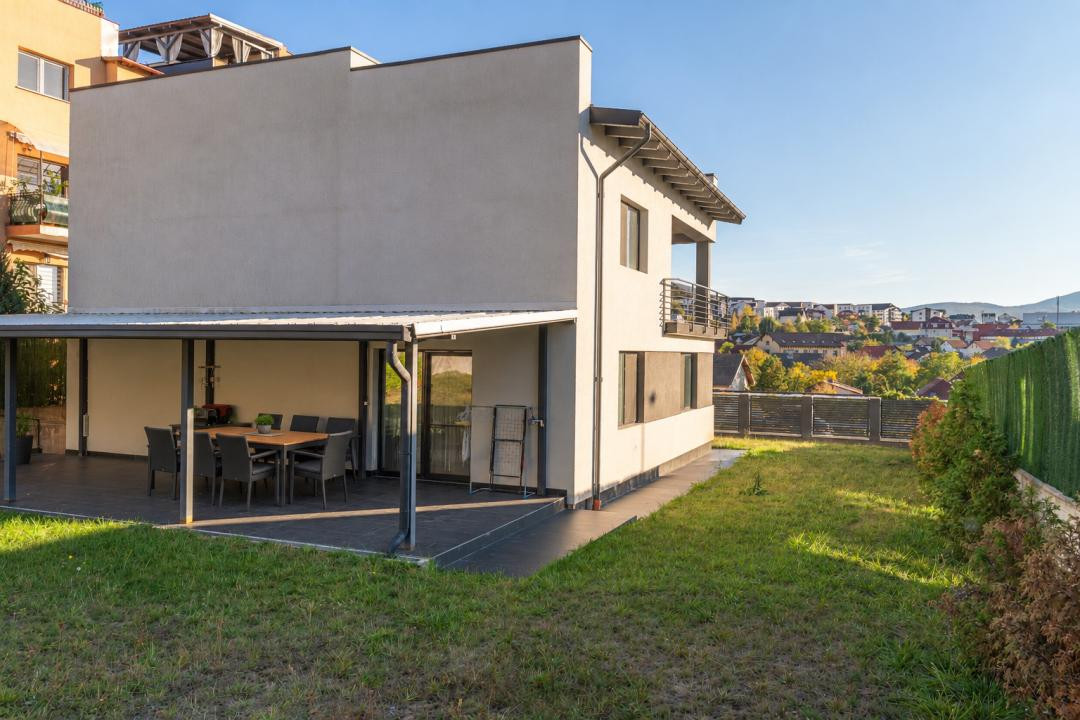 Casa individuala NOUA cu Garaj, finisaje premium, 700 mp teren, Livada Meses