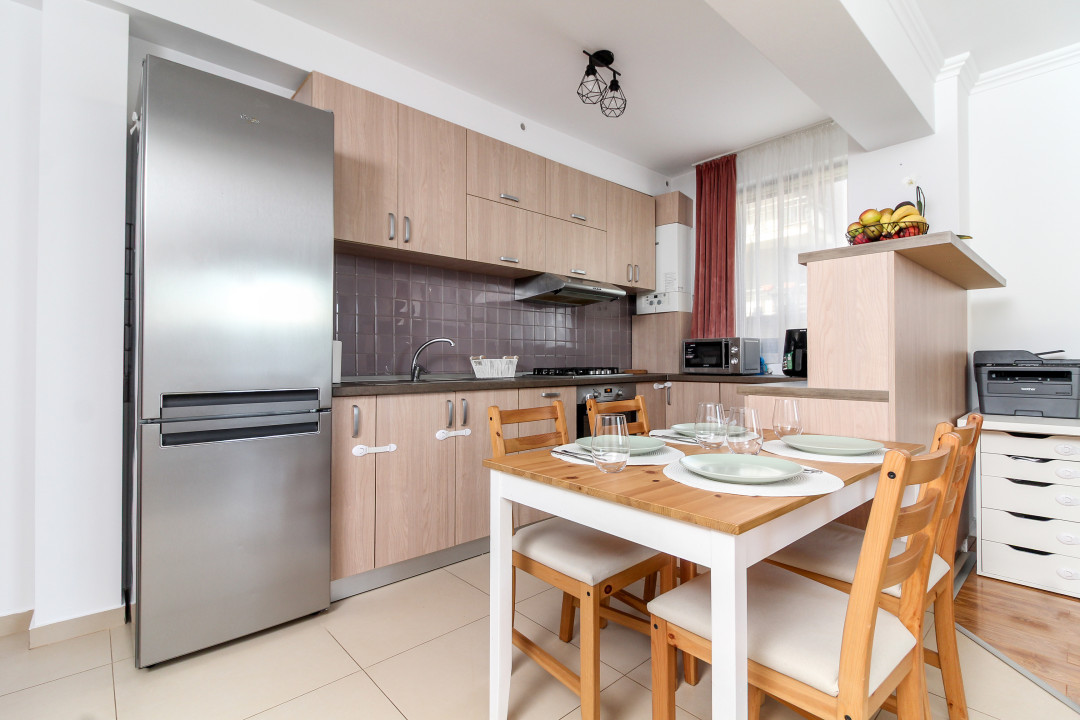 Apartament 2 camere, bloc NOU, mobilat si utilat, CURTE PRIVATA cu  CF!