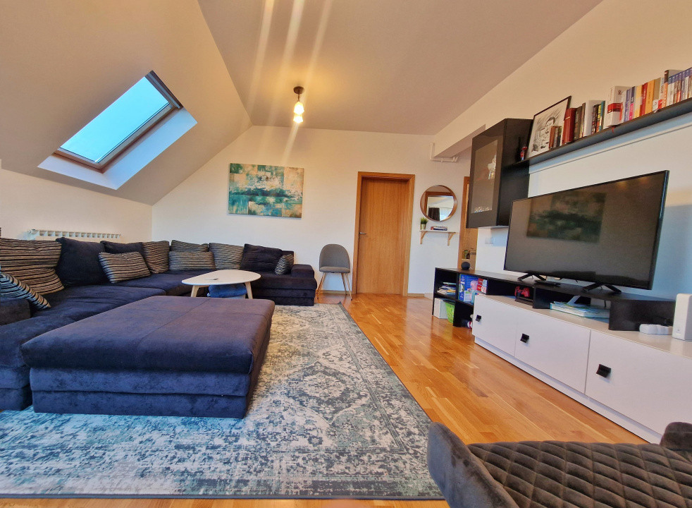 Apartament modern si spatios pe doua niveluri, bloc NOU, Parcare