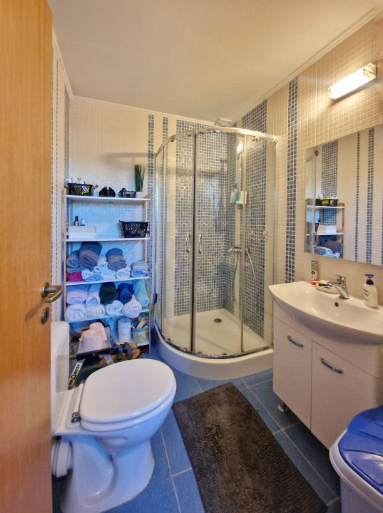 Apartament modern si spatios pe doua niveluri, bloc NOU, Parcare