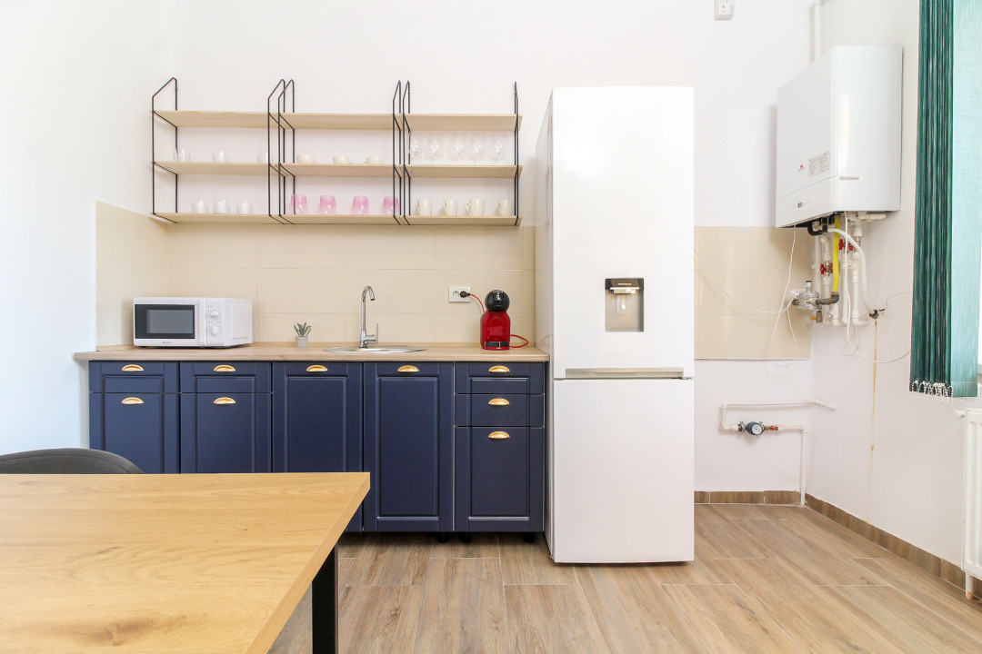 Apartament 76 mp, tavan inalt, Centru, langa Opera Nationala