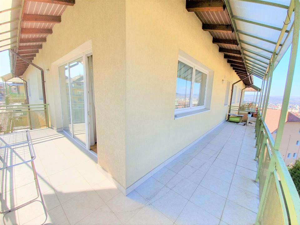 Apartament cu 2 camere, 62 mp, bloc 2006, parcare, Panorama frumoasa!