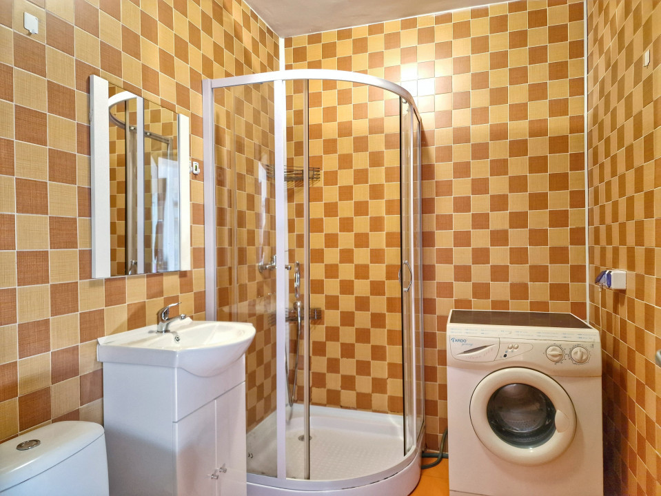 Apartament o camera, str. Eroilor, Parcare, centrala proprie, aer conditionat