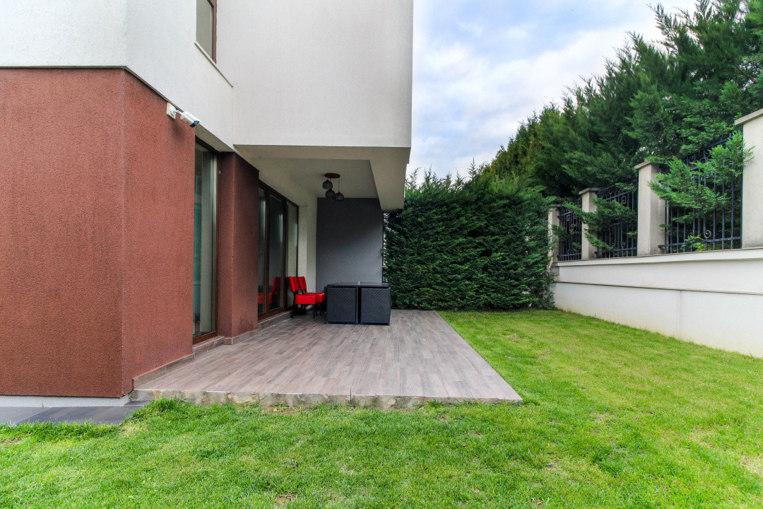 Casa LA CHEIE cu 5 camere si 4 bai, 200 mp, dormitoare mari, Buna Ziua