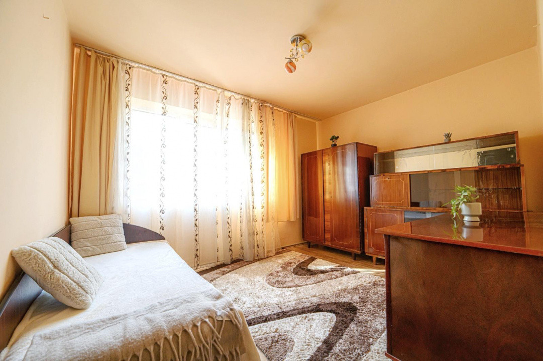 Apartament 2 camere, ETAJ 3, balcon, baie cu geam, 0% comision